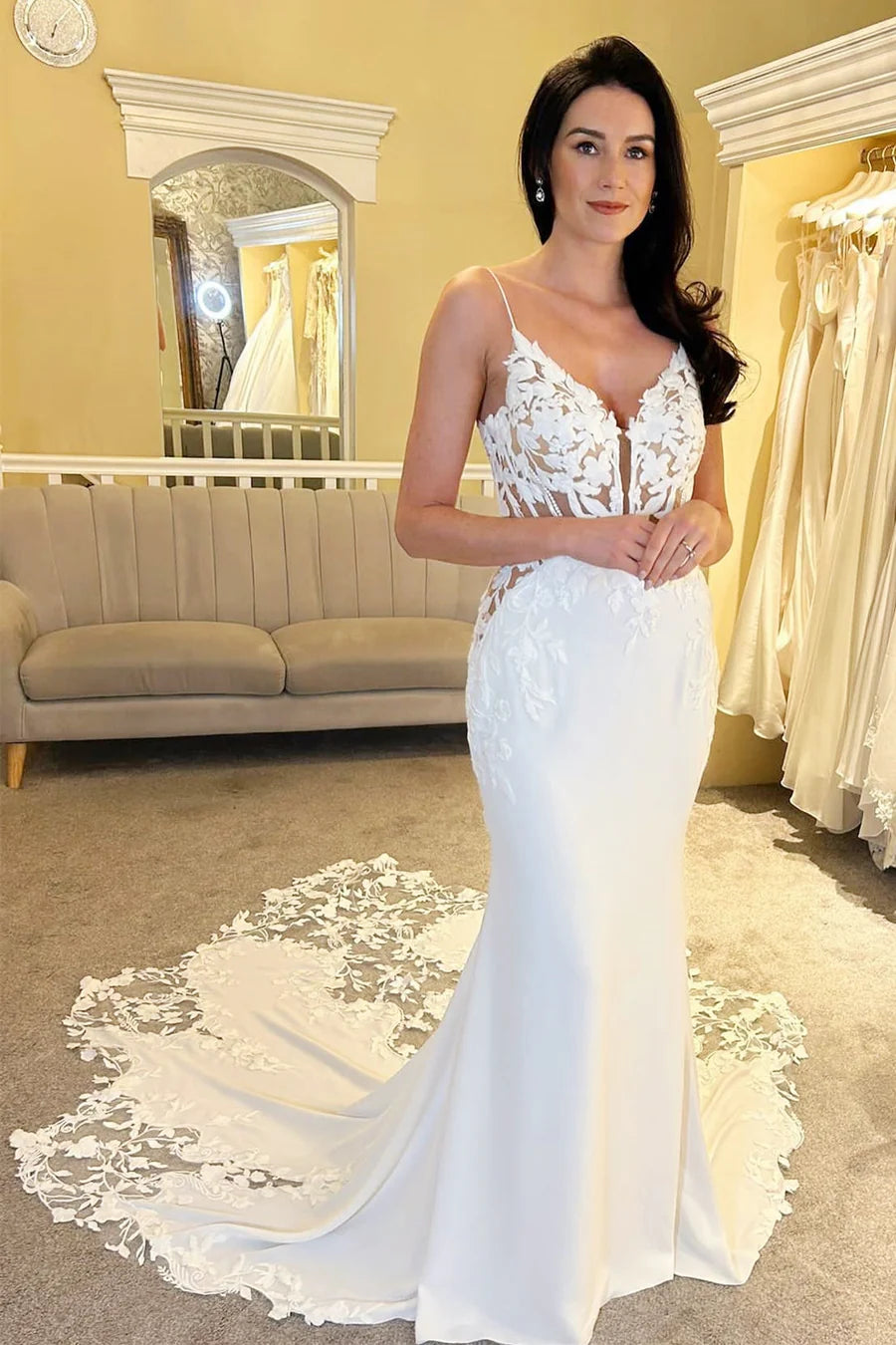 Robe de mariée longue sirène à décolleté en V profond